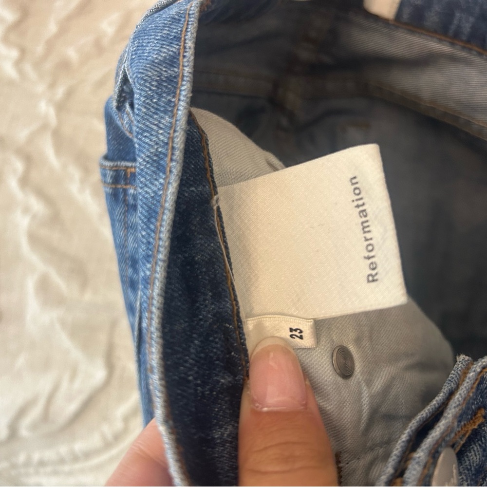 Reformation Julia Crop High Cigarette Jean in Baltic Wash - Picture 4 of 6